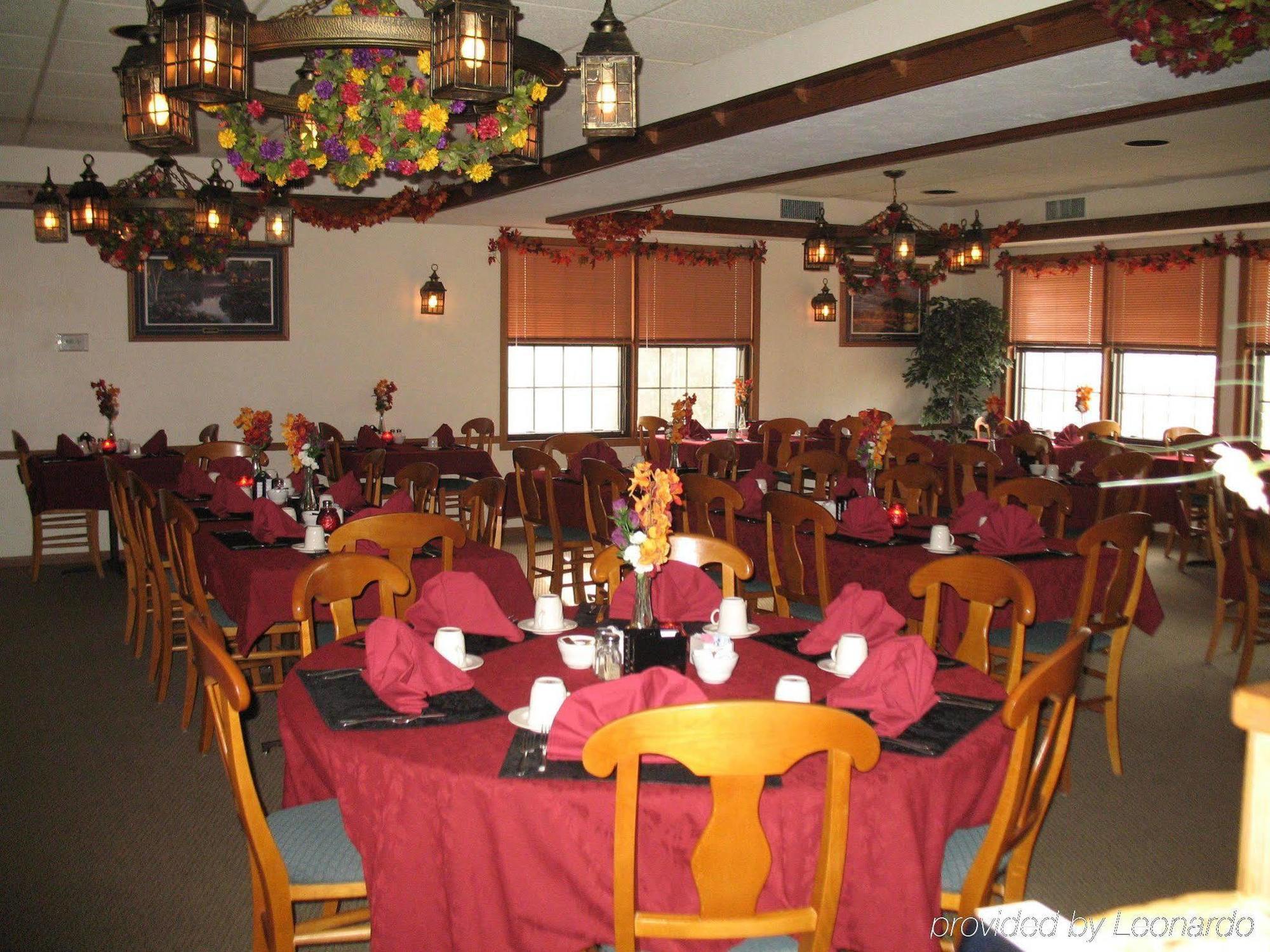 Shawano Four Seasons Resort Restaurant bilde